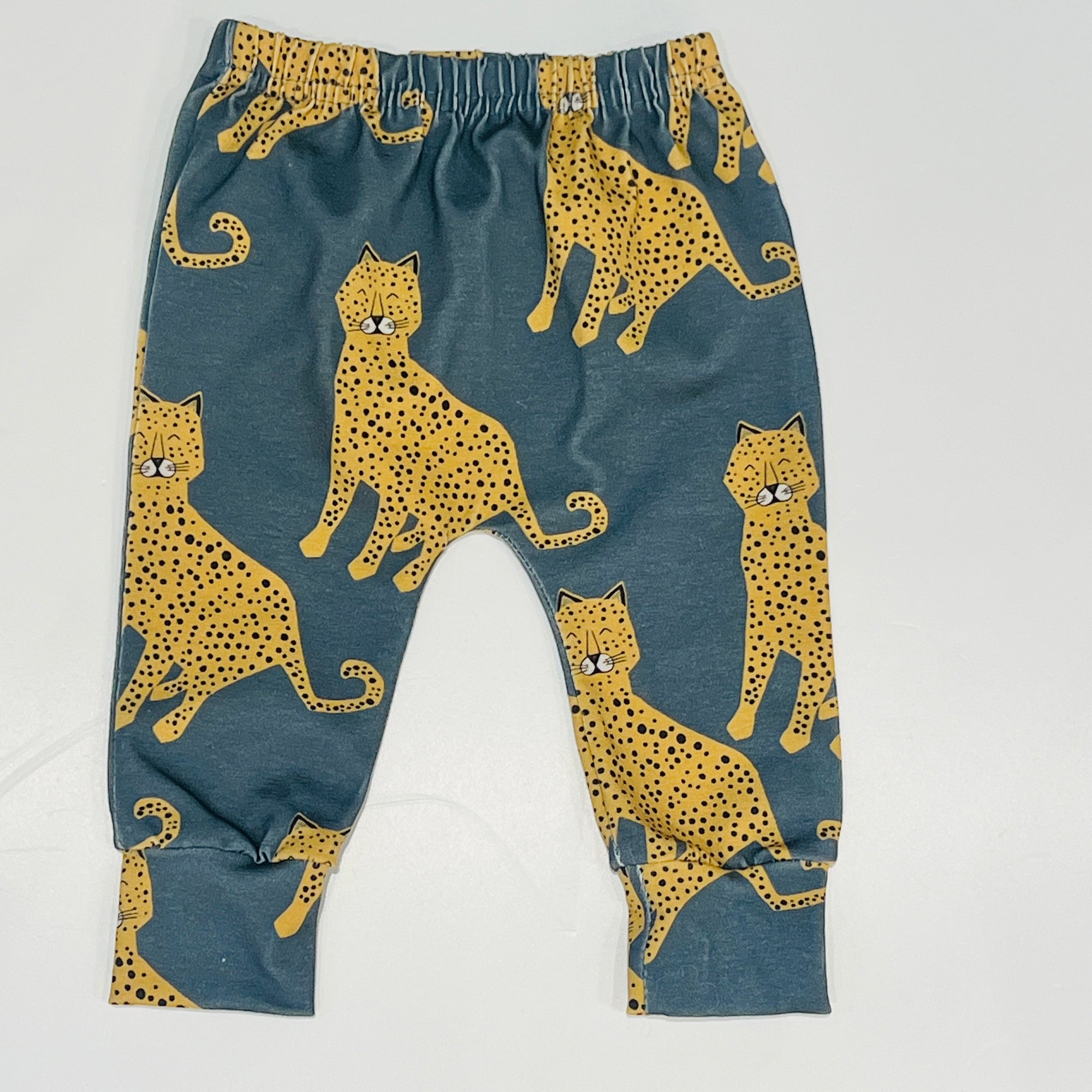 Eddie & Bee organic cotton leggings in Teal  "Happy leopard " print.