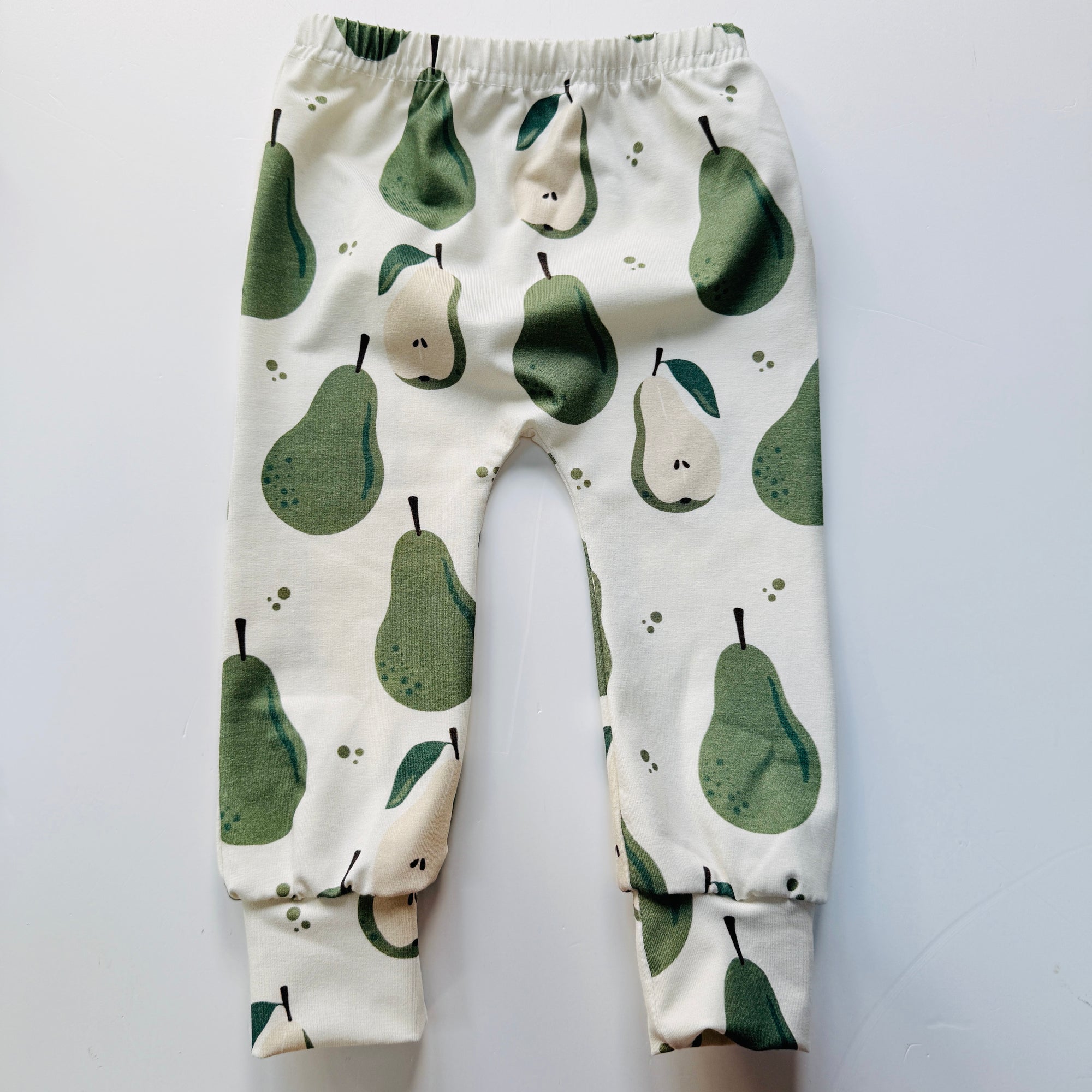 Eddie & Bee organic cotton leggings in Cream " Pears" print.