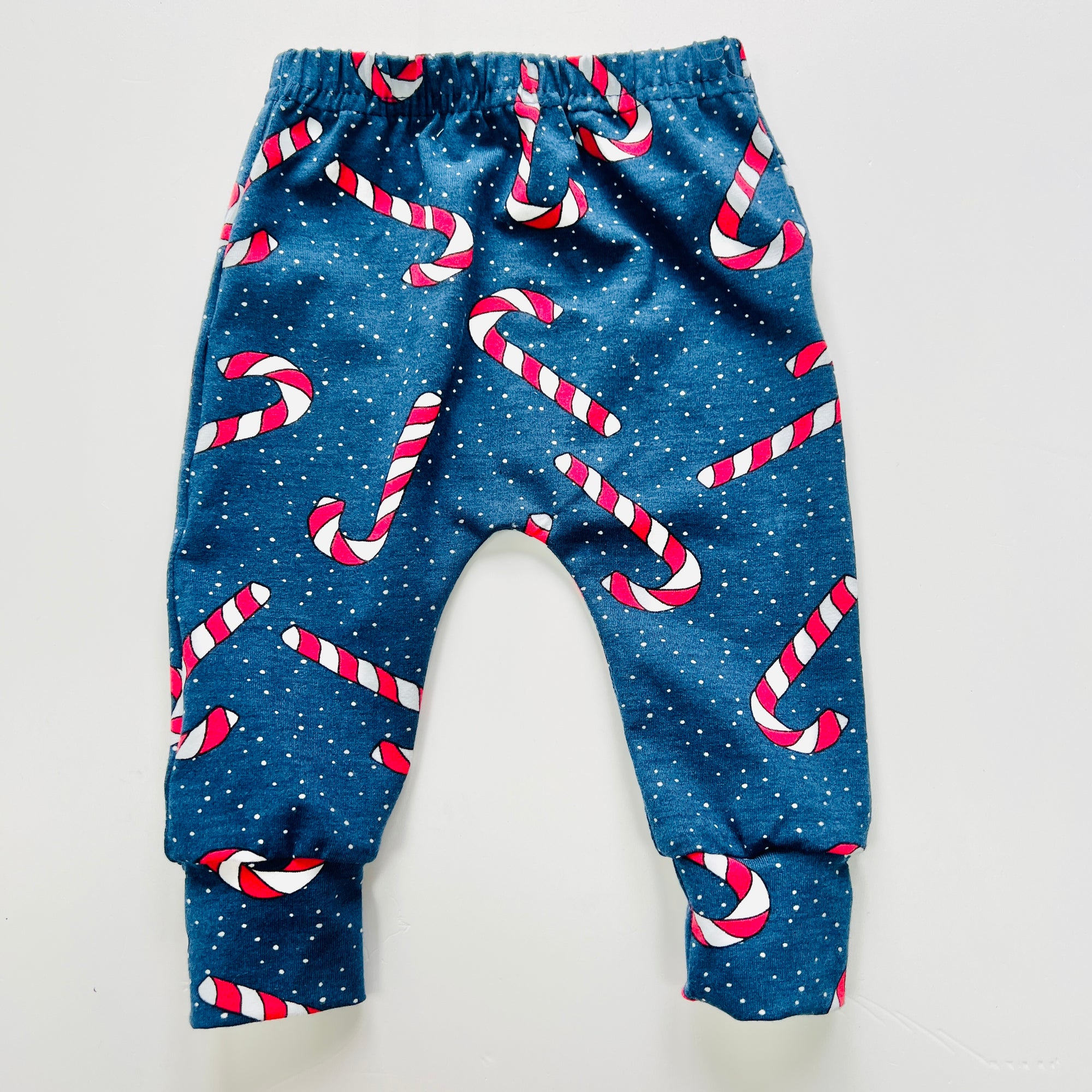 Eddie & Bee organic cotton leggings in Blue  "Candy Cane" print.