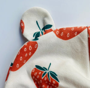 Eddie & Bee organic cotton Baby hat with ears  in Cream " Strawberry" print.