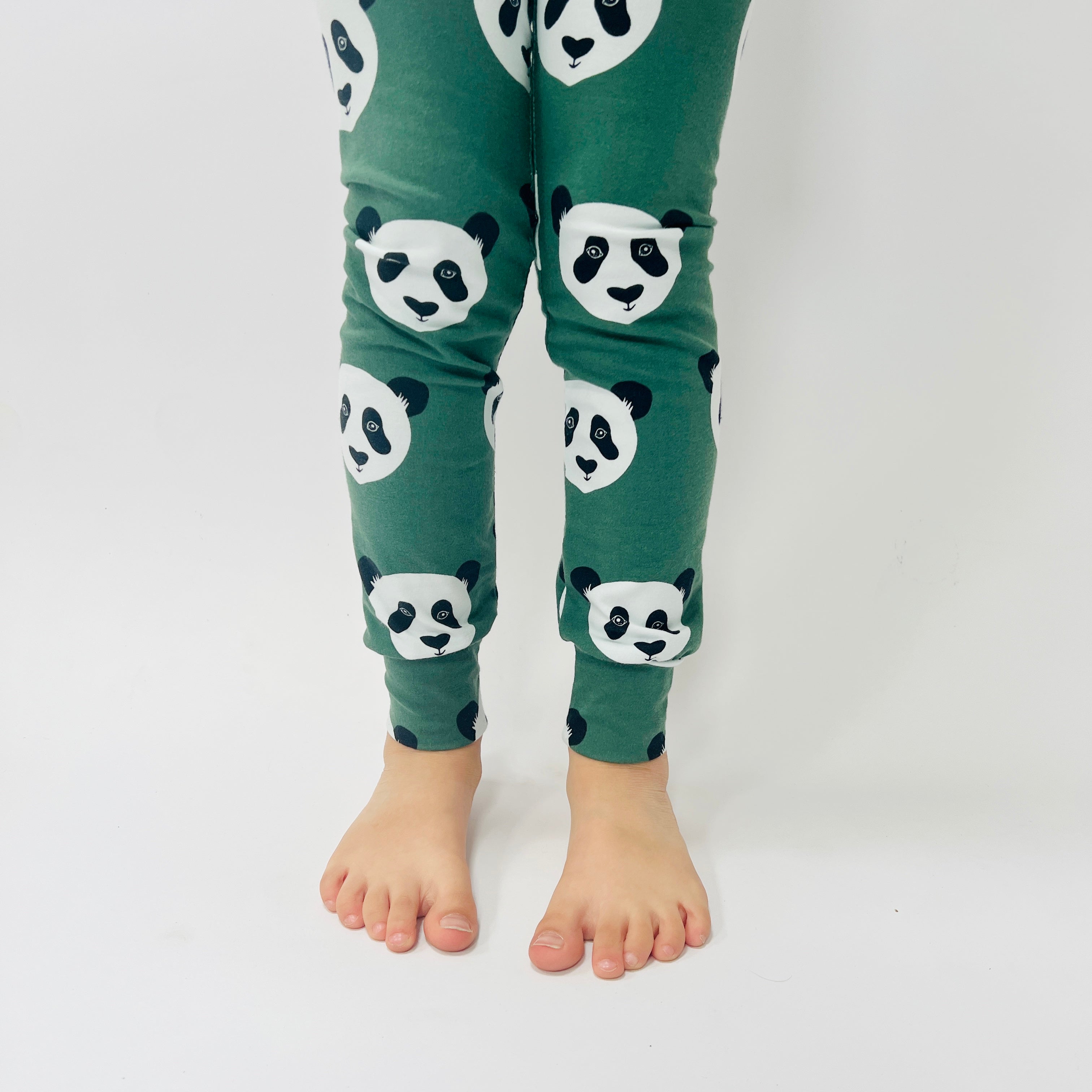 Eddie & Bee organic cotton leggings in Forest green "Panda" print.