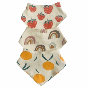 Eddie & Bee organic cotton Baby Dribble bib  in Cream "Strawberry " print.